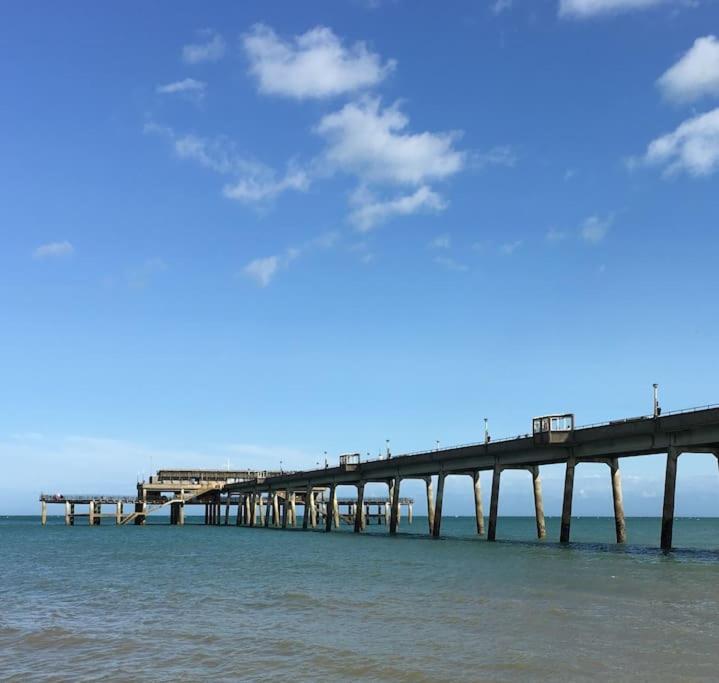 Charming Apartment In Deal Near The Beach & Town المظهر الخارجي الصورة