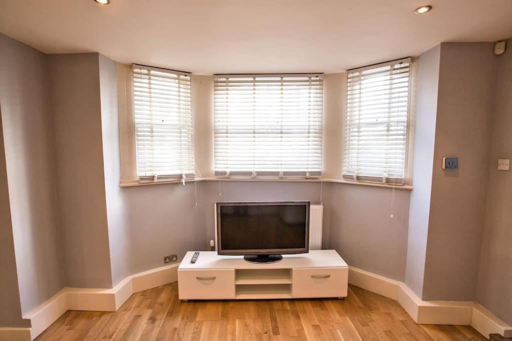 Charming Apartment In Deal Near The Beach & Town المظهر الخارجي الصورة