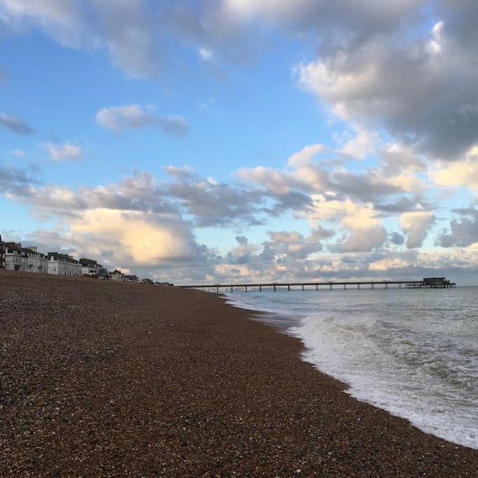 Charming Apartment In Deal Near The Beach & Town المظهر الخارجي الصورة